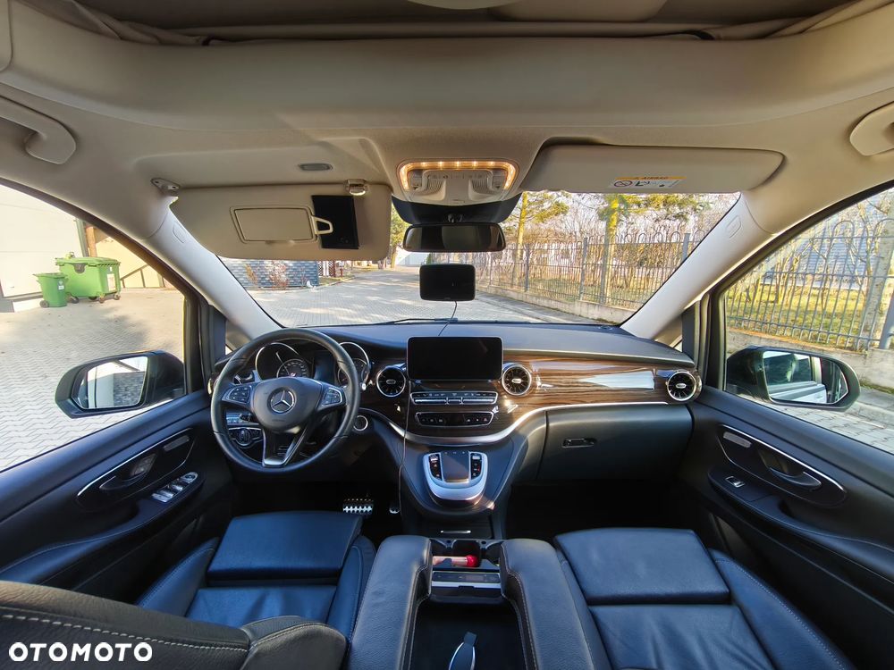 Mercedes-Benz Klasa V - 22