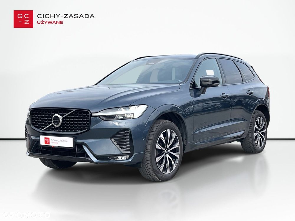 Volvo XC 60 B5 D AWD Ultimate Dark - 2