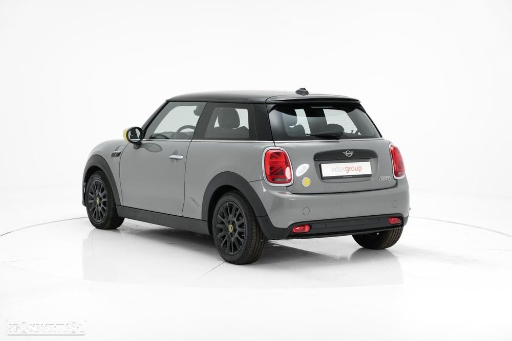 MINI 3 Portas Cooper SE Essential - 4