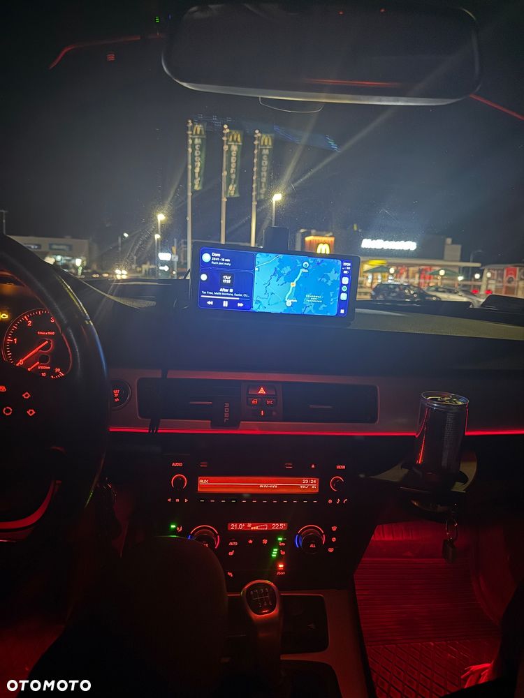 BMW Seria 3 318d - 13
