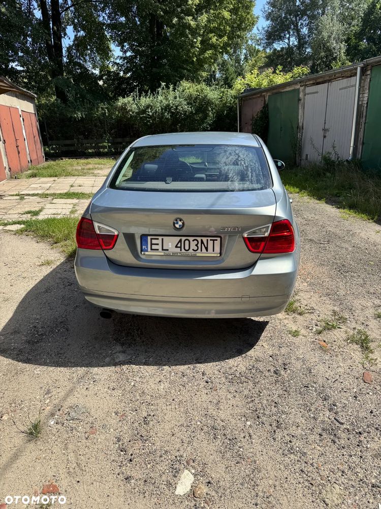 BMW Seria 3 318i - 6