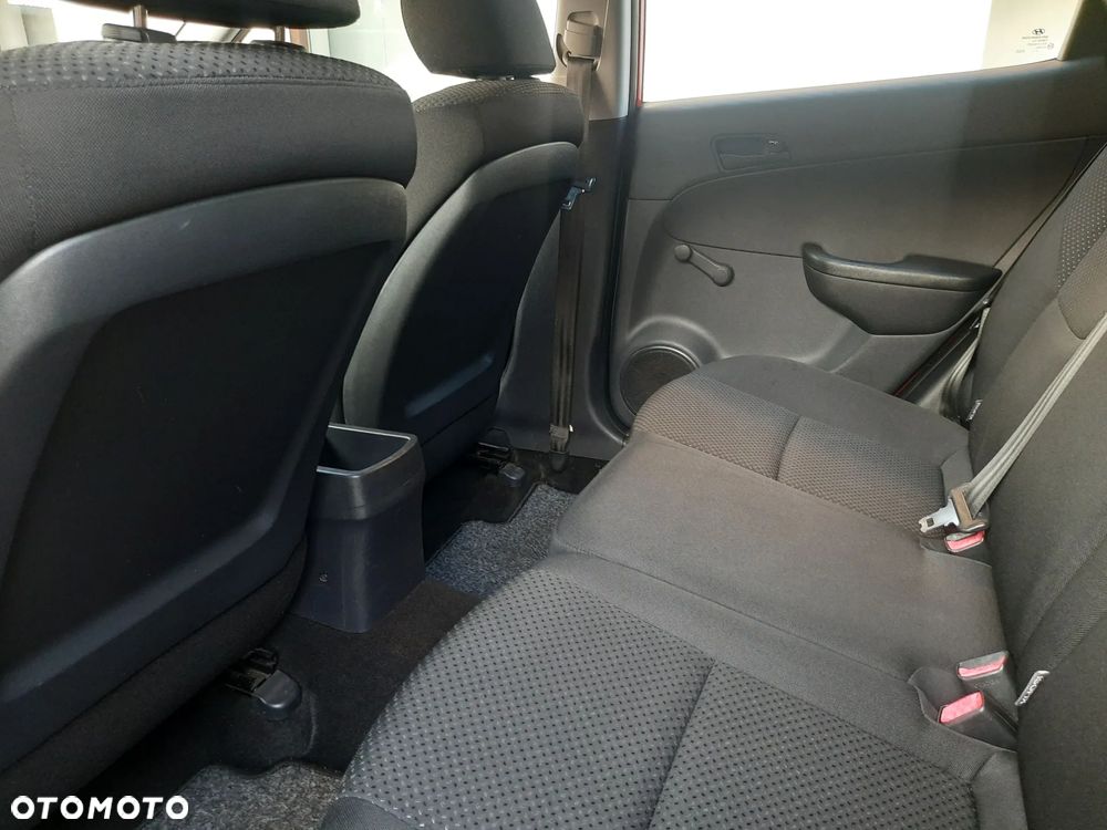 Hyundai i30 1.4 Base + - 18