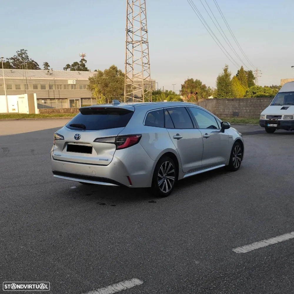 Toyota Corolla Touring Sports 1.8 Hybrid Comfort+P.Sport - 5