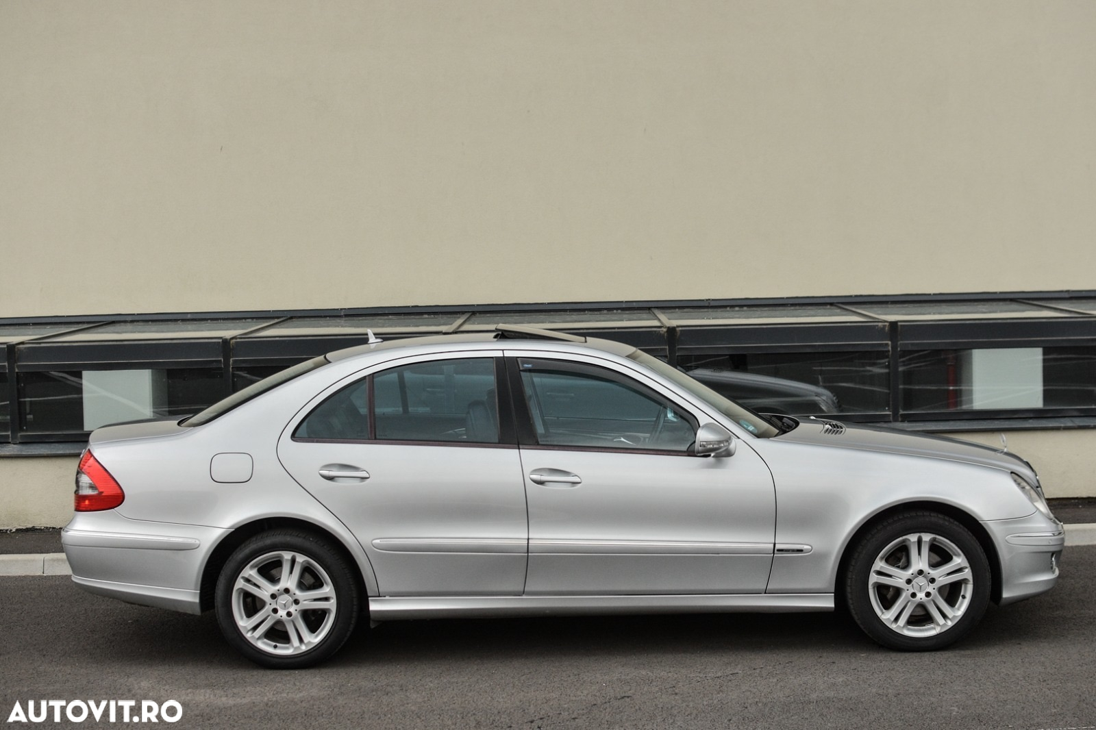 Mercedes-Benz E 280 CDI 4Matic Automatik Avantgarde DPF BusinessEDITION - 8