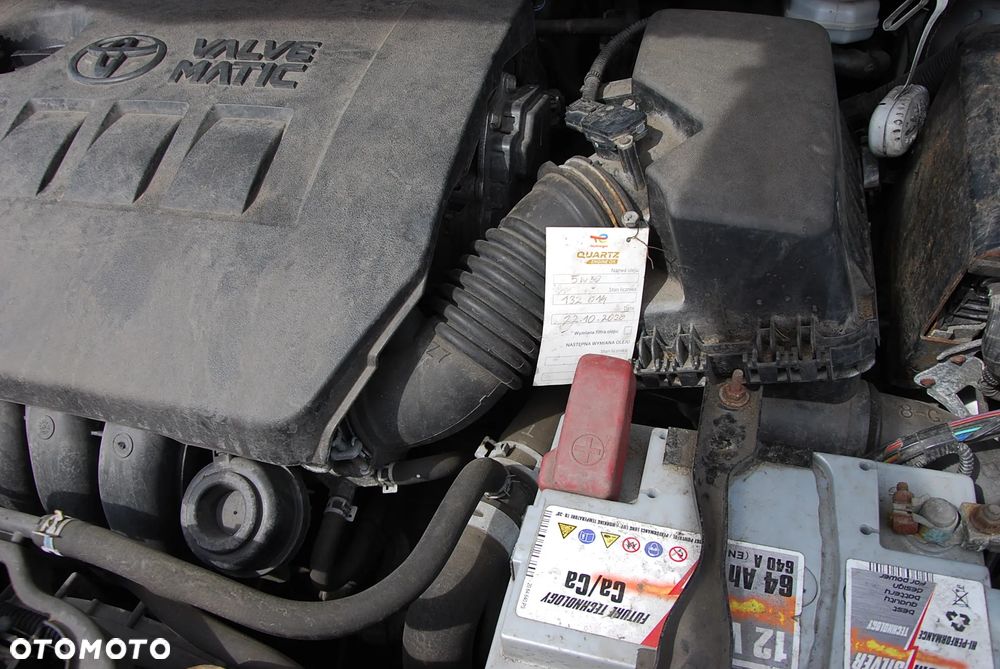 Toyota Avensis 1.8 Active - 41