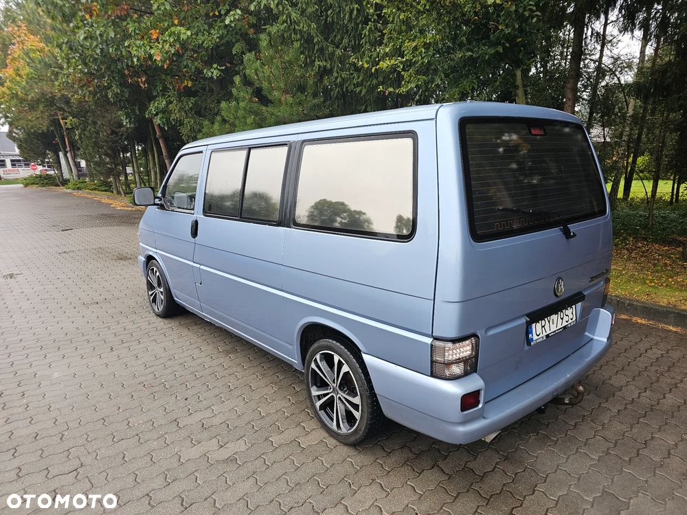 Volkswagen Caravelle - 3