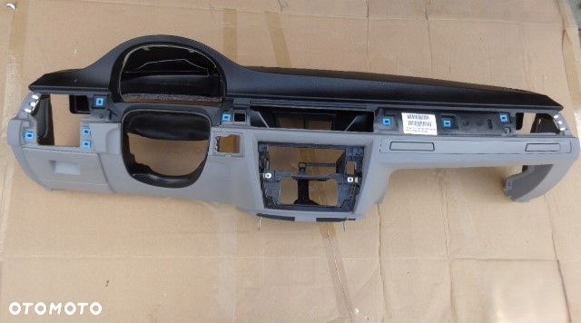 DESKA KONSOLA KOKPIT KUBKI BMW E90 E91 E92 EUROPA IGŁA - 1