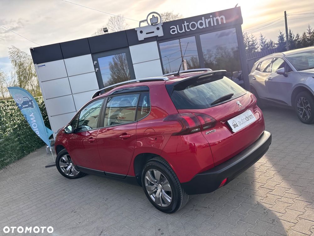 Peugeot 2008 1.2 Pure Tech Allure S&S - 10