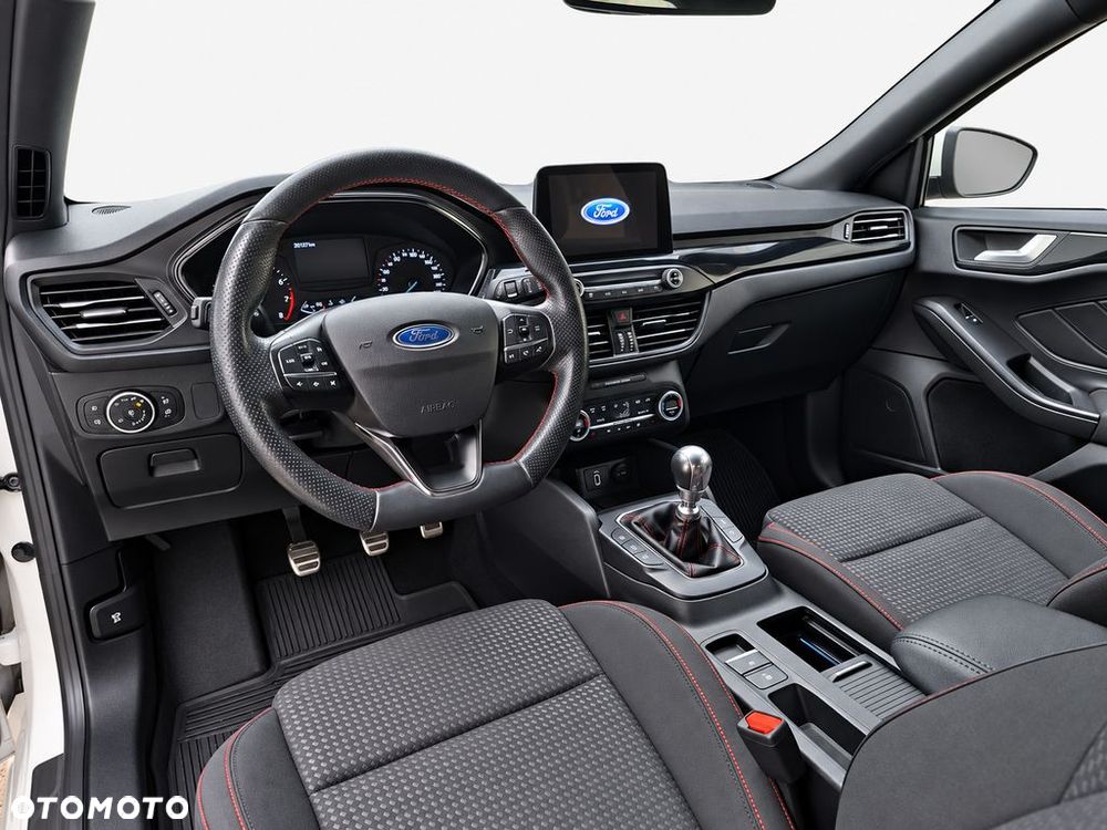 Ford Focus 1.5 EcoBoost ST-Line - 11