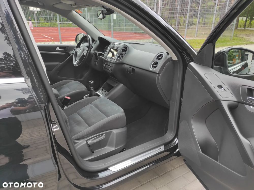 Volkswagen Tiguan 2.0 TDI 4Mot Perfectline R-Style - 8