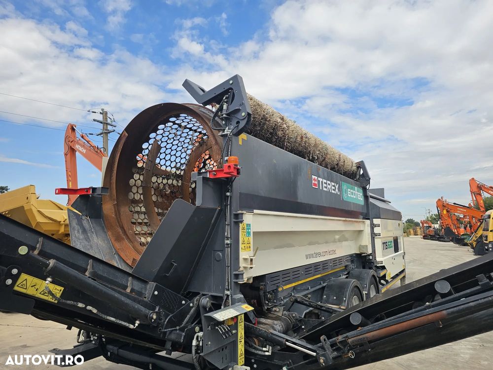 Terex CIUR mobil 6mc EX DEMO 2023, 561ore, 2 BENZI, remorca 2 axe, latime 2,49m, motor CAT 140CP, sita diametru gauri 100mm, perie, - 2