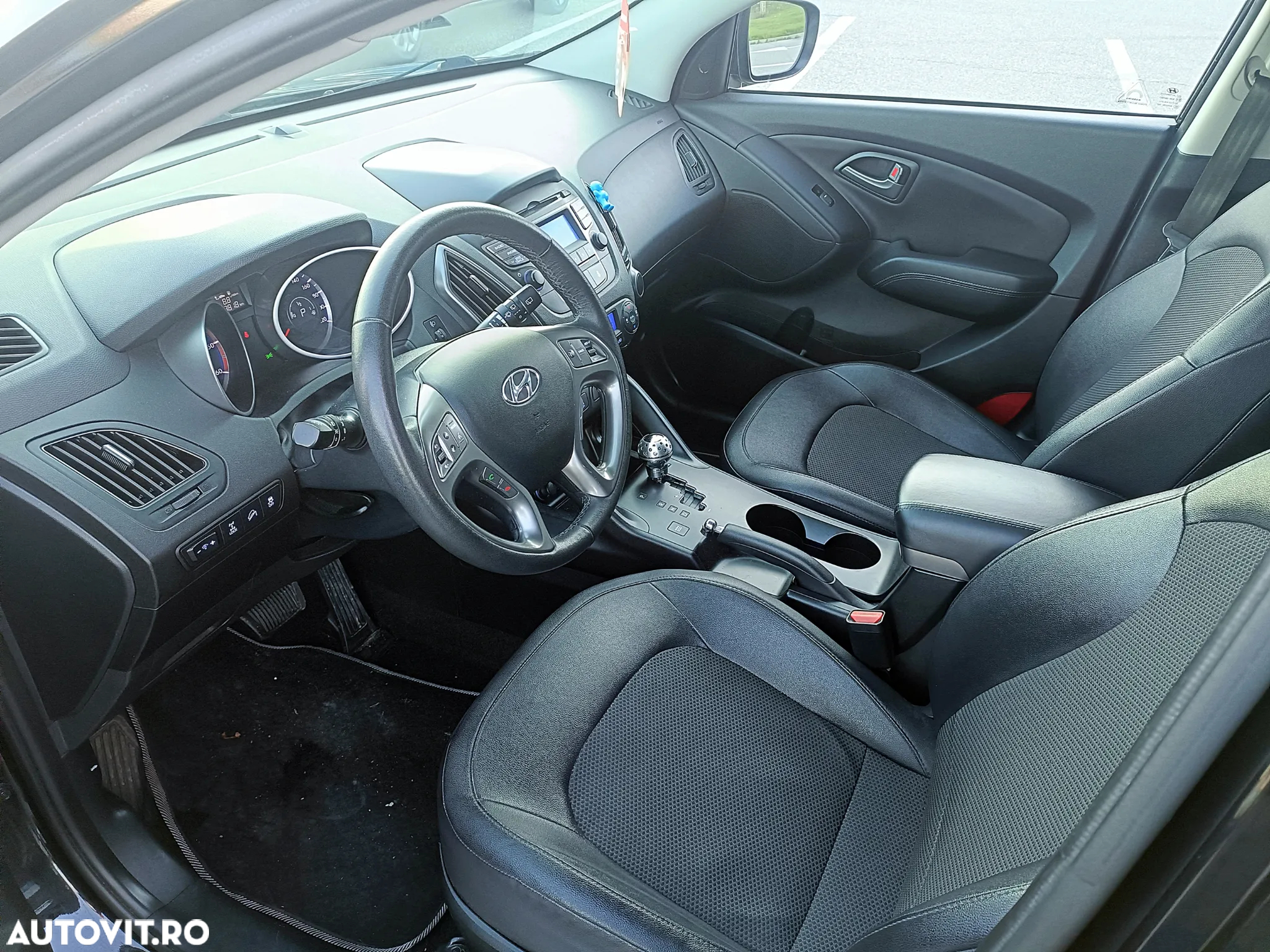 Hyundai ix35 2.0 CRDI 4WD Automatik Style - 11