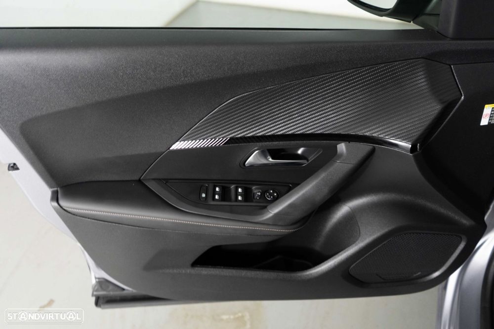 Peugeot 2008 1.2 Allure - 20