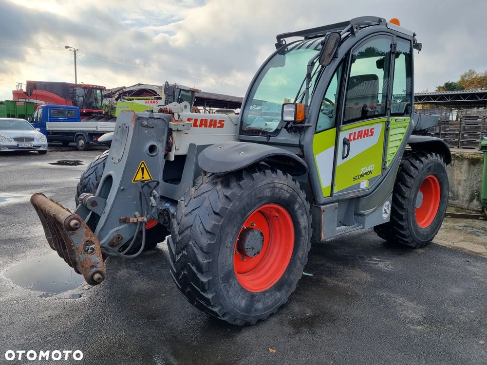 Claas Scorpion 7040 VARIPOWER - 1
