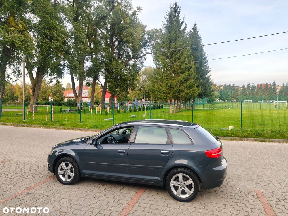 Audi A3 Sportback 1.6 Ambiente - 3