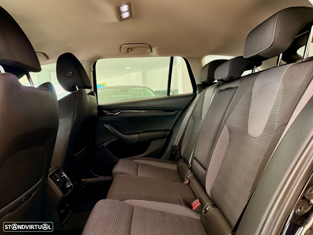 Skoda Octavia Break 2.0 TDI Ambition - 8