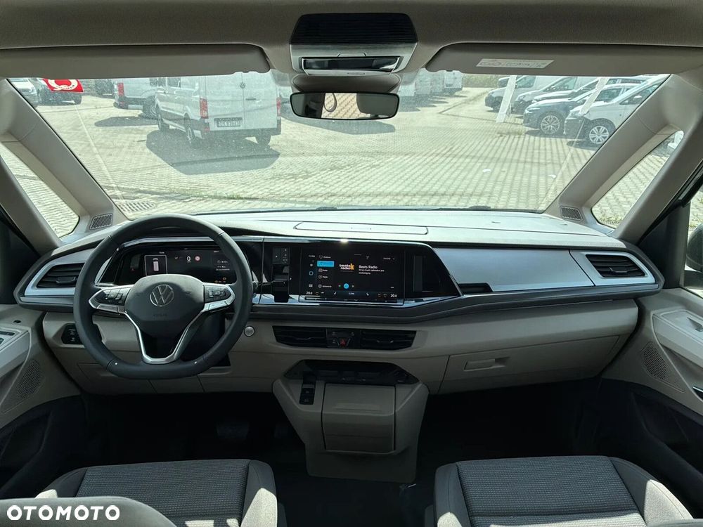 Volkswagen Multivan - 11