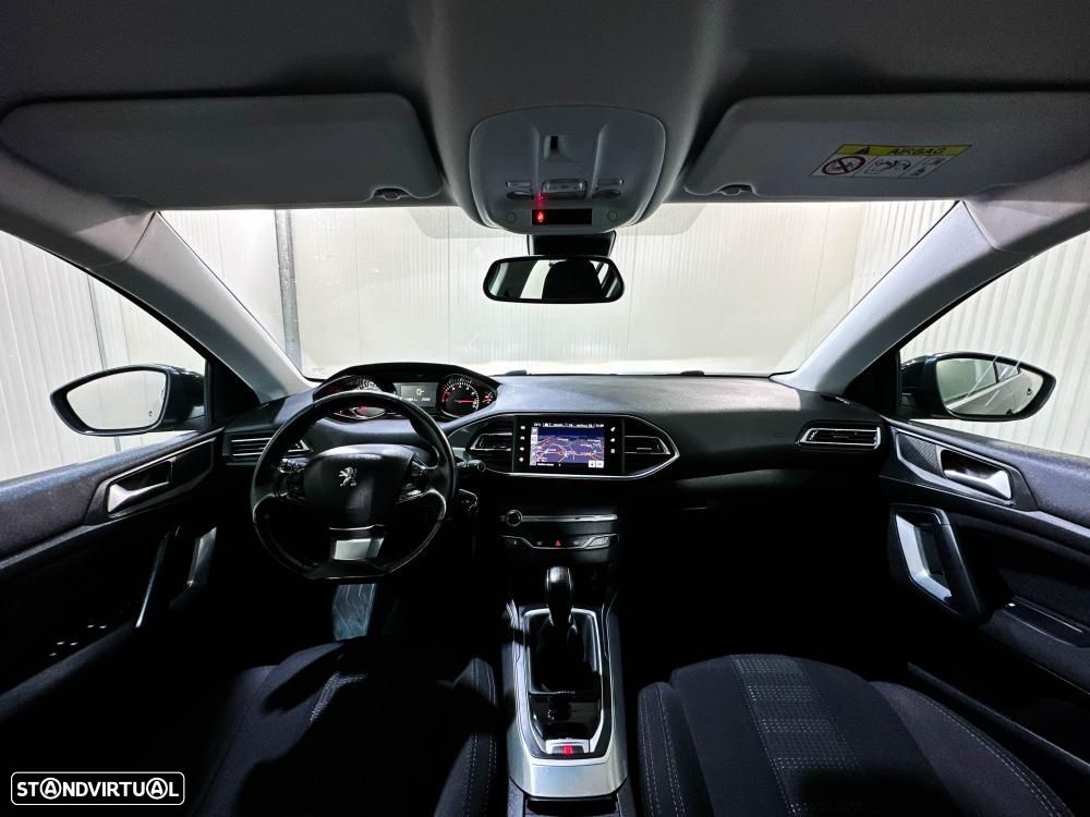 Peugeot 308 1.2 PureTech Allure - 11
