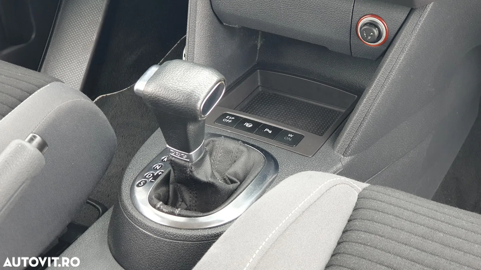 Volkswagen Touran 1.9 TDI DSG United - 17