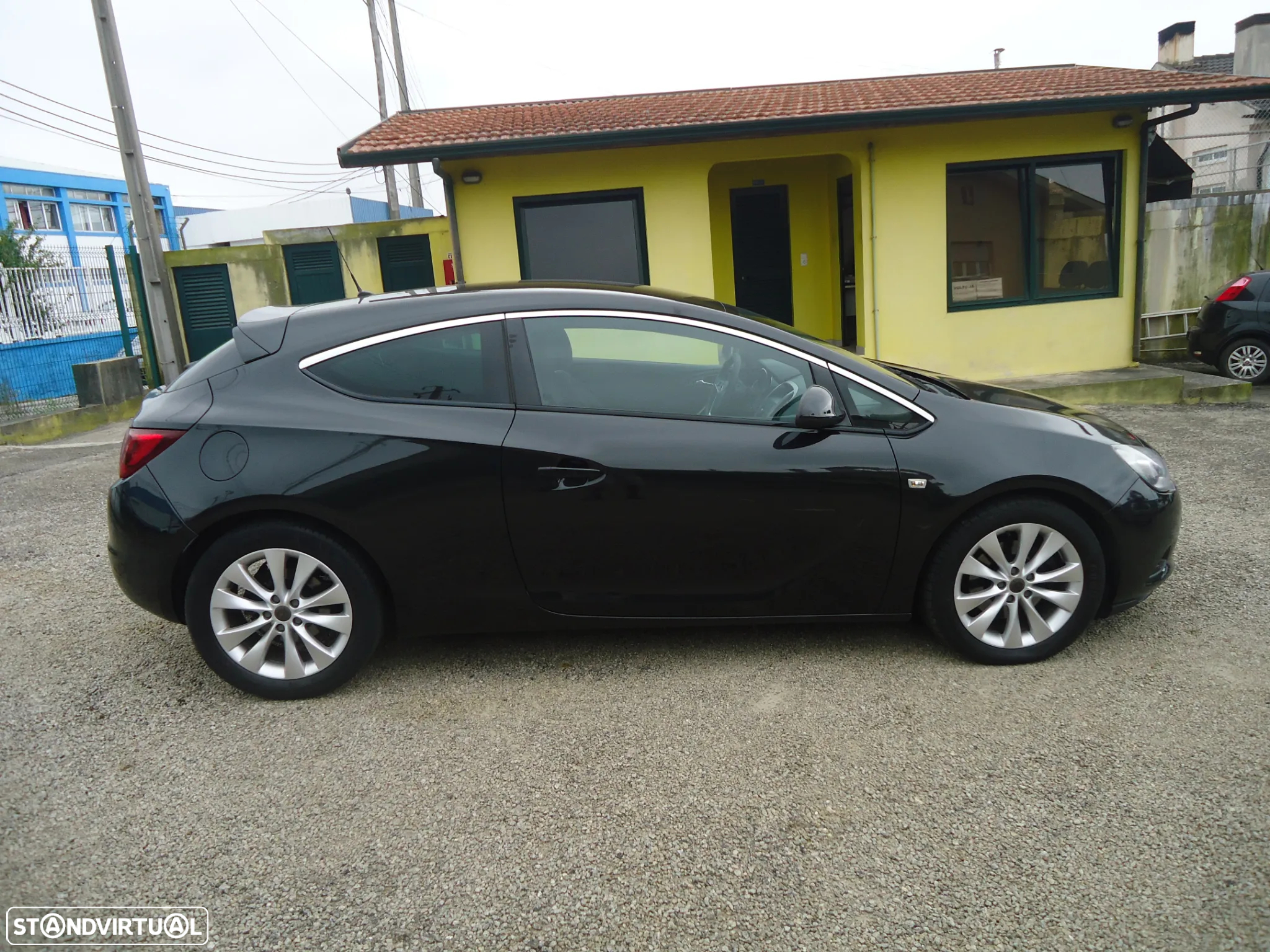 Opel Astra GTC 1.7 CDTi S/S J20 - 4