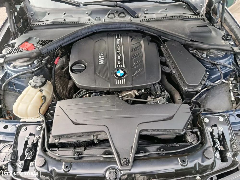 BMW 318 d Touring Line Modern - 11