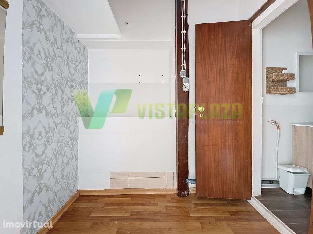 Loja no Centro de Portimão, Para transformar em Habitação - Grande imagem: 5/21