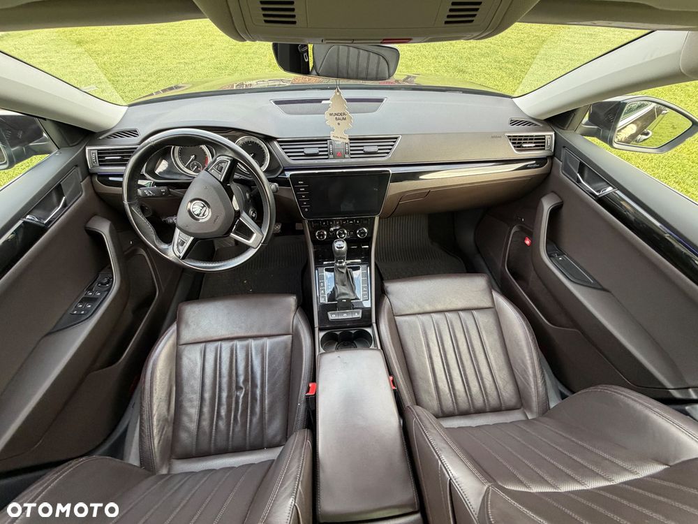 Skoda Superb 2.0 TDI 4x4 L&K DSG - 11