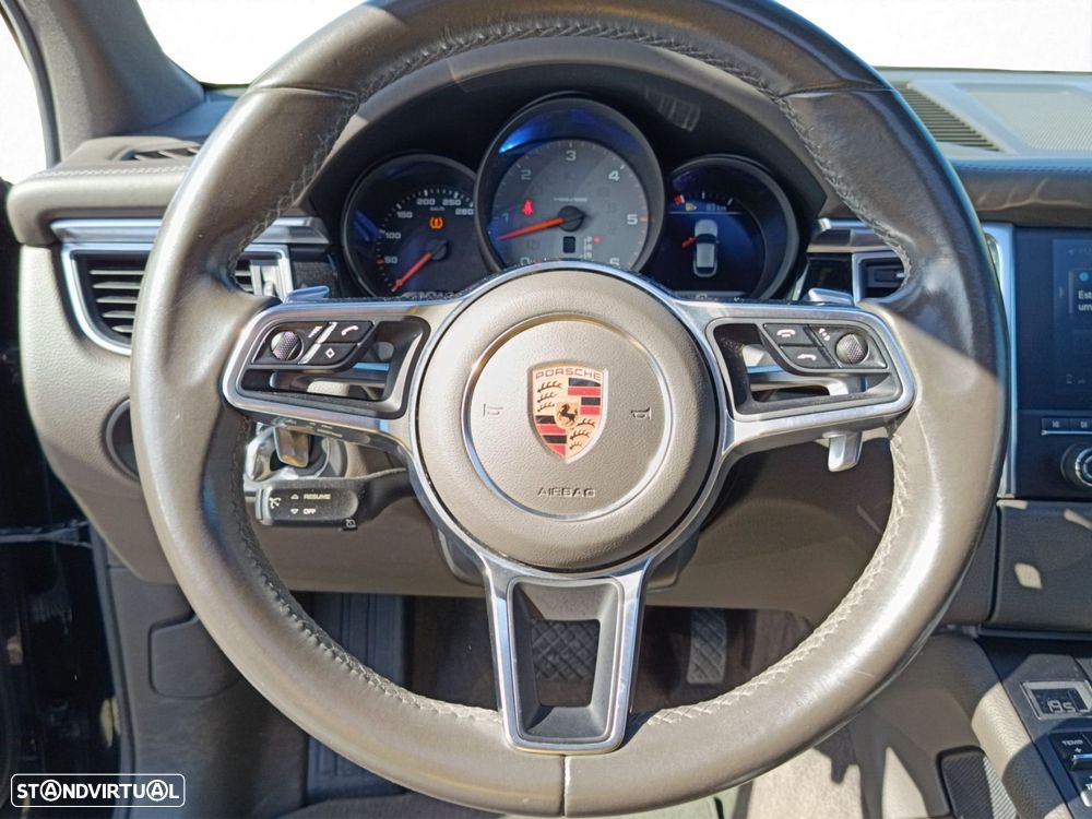 Porsche Macan S - 17