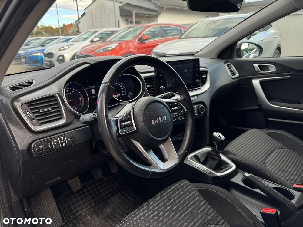 Kia Ceed 1.5 T-GDI M - 4