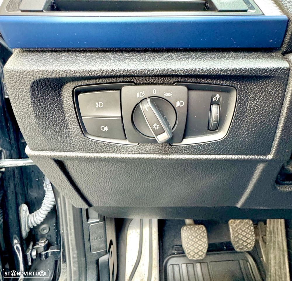 BMW 118 d Pack M - 16