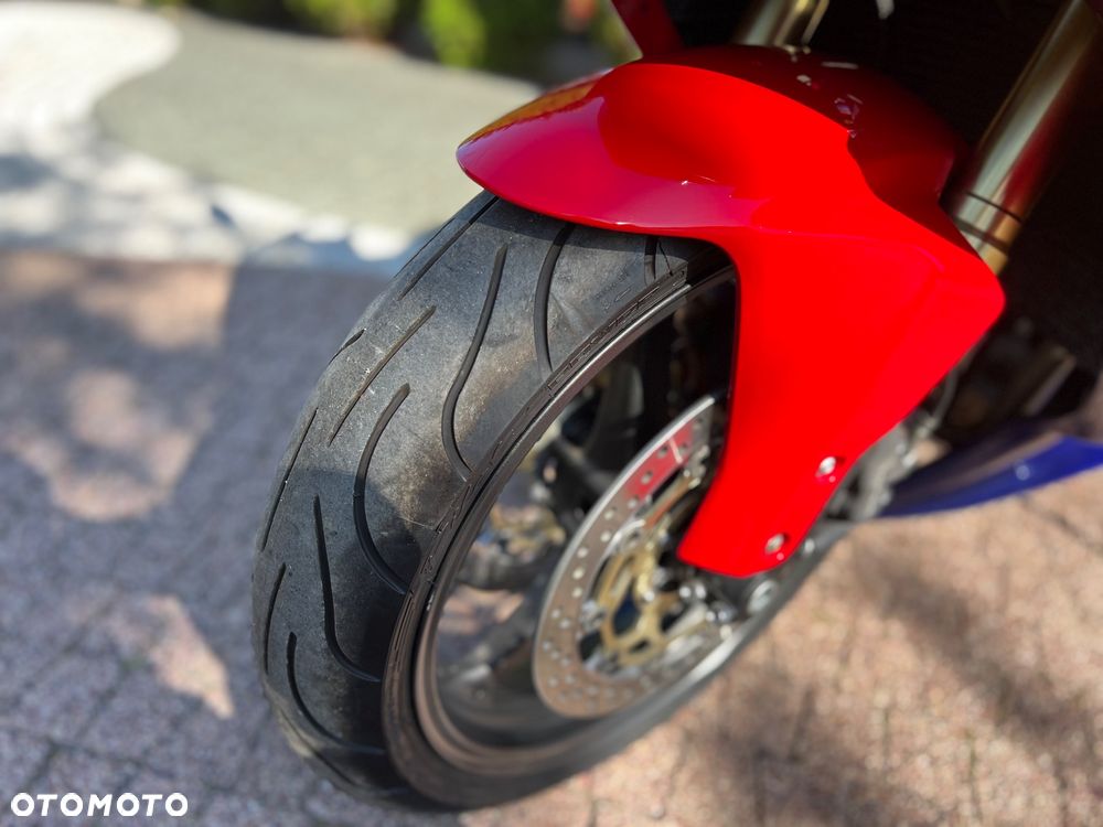 Honda CBR - 27
