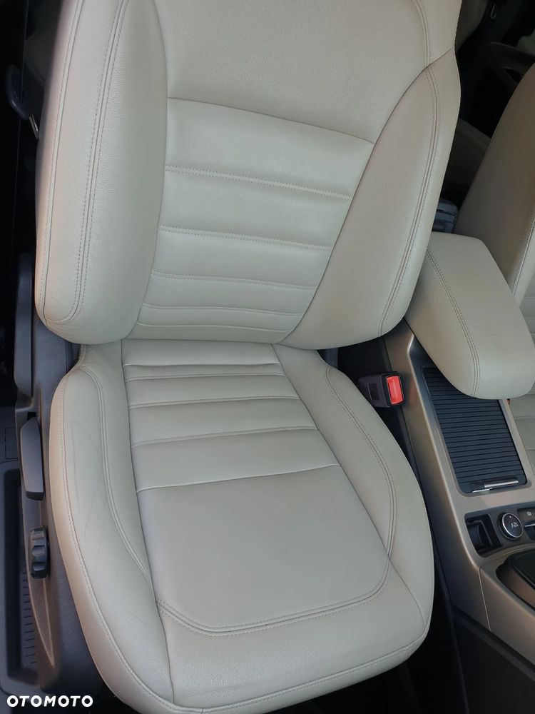 Ford Kuga 2.0 TDCi 4x4 Individual - 31