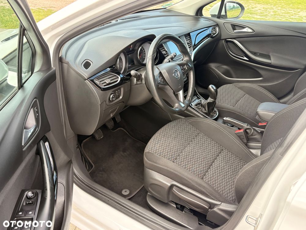 Opel Astra 1.6 CDTI Dynamic S&S - 11