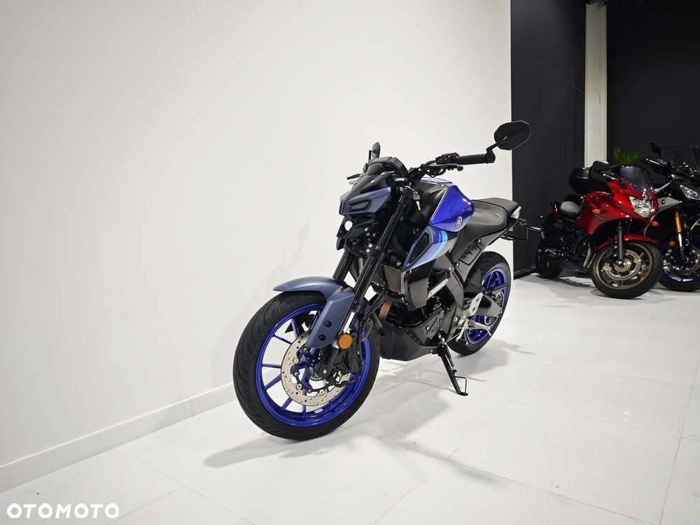 Yamaha MT - 8
