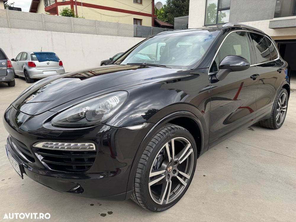 Porsche Cayenne - 1