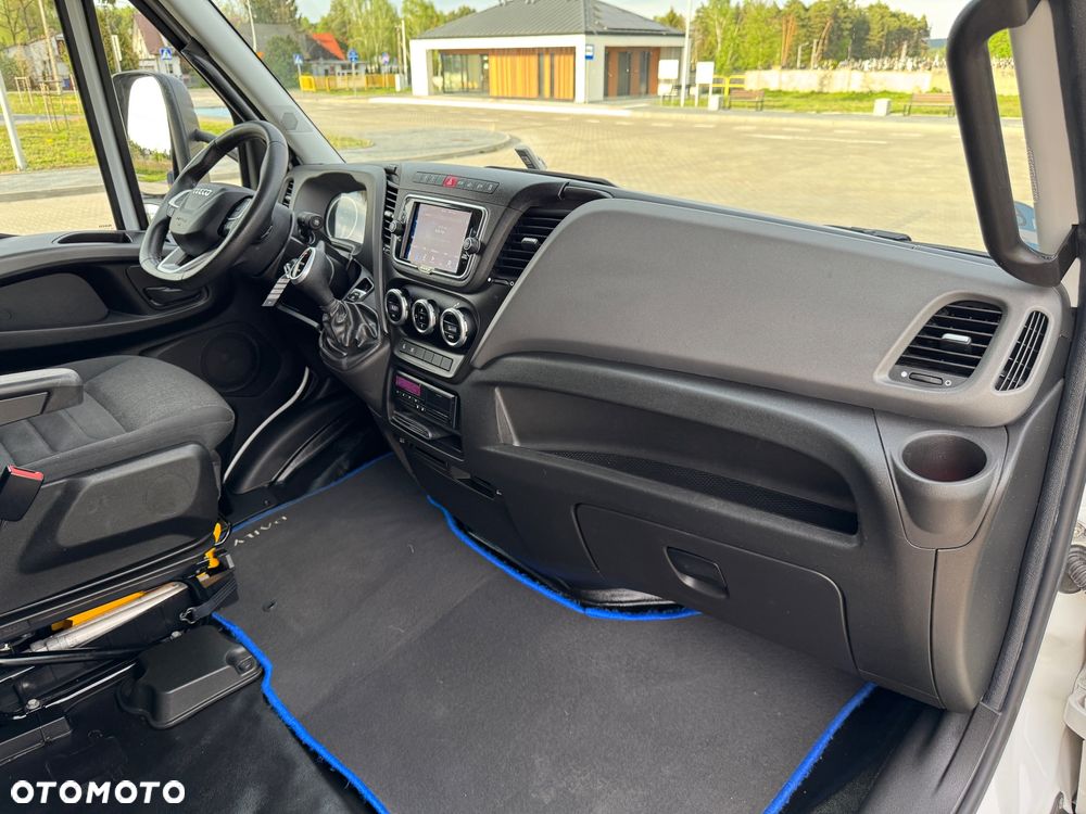Iveco Daily 2023r Hi-Matic‼️72C18‼️Winda Dhollandia 1000KG // Plandeka 15 Palet 2x Firanka + dach zsuwany + regulacja wysokości ‼️Spanie z tyłu WEJKAMA Wysokość rampowa Full LED Tempomat Salon Polska DMC7200KG Faktura Vat 23% TwinCab - 19