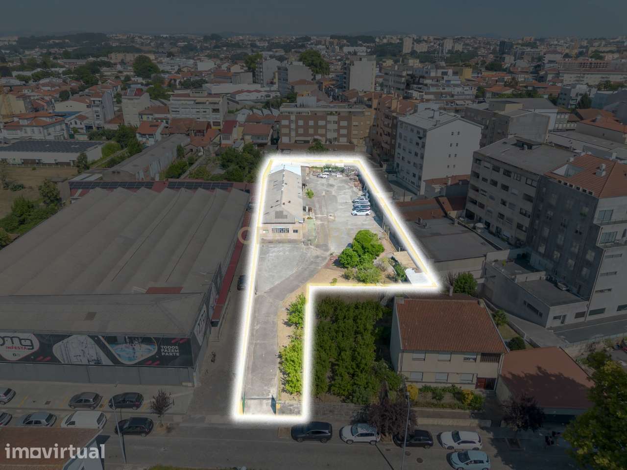 Terreno com Armazém | Centro de São Mamede de Infesta – Matosinhos - Grande imagem: 2/24