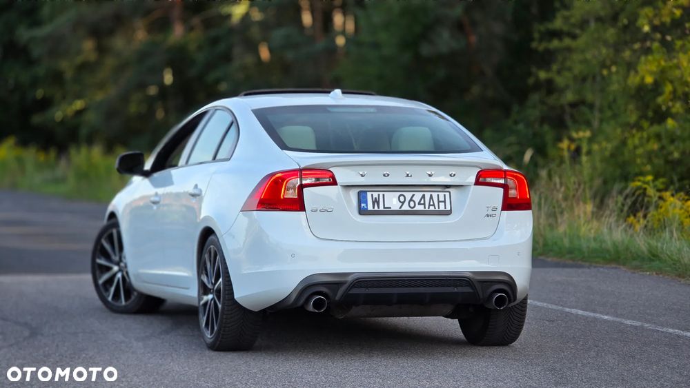 Volvo S60 T5 Drive-E Dynamic Edition (Momentum) - 9