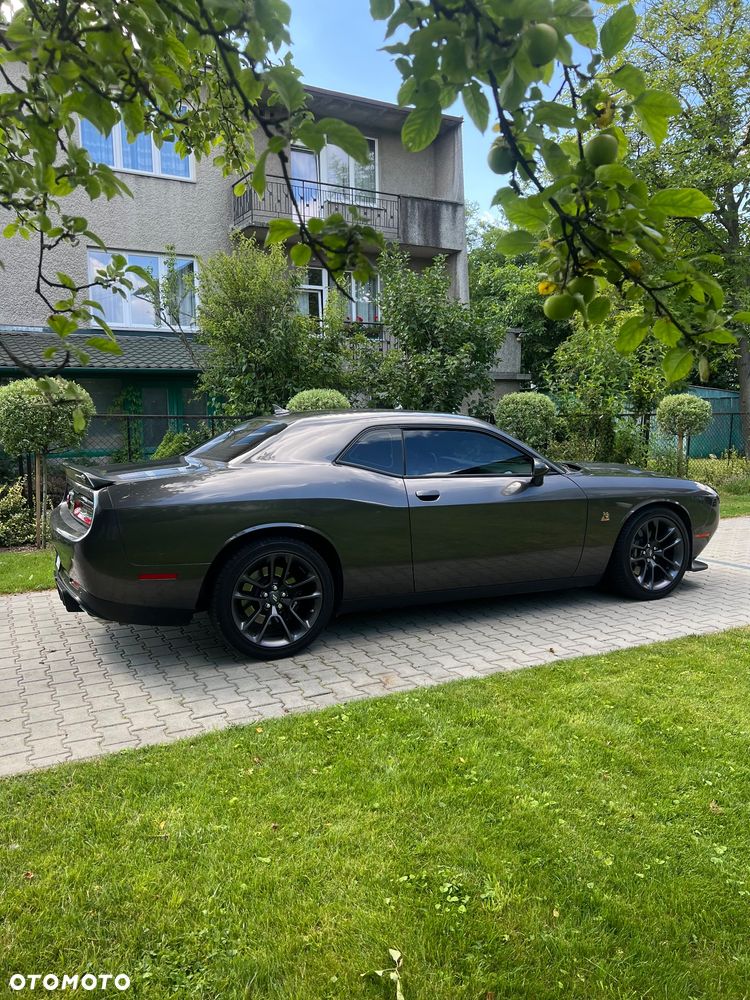 Dodge Challenger 6.4 Scat Pack - 22