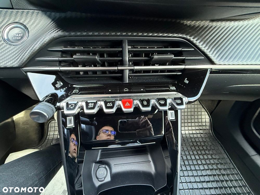 Peugeot 2008 1.2 PureTech Allure S&S EAT8 - 20