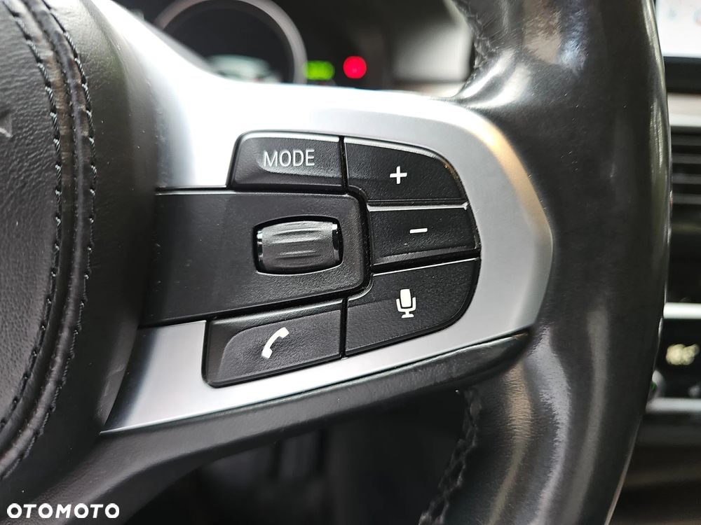 BMW Seria 5 520d M Sport sport - 15
