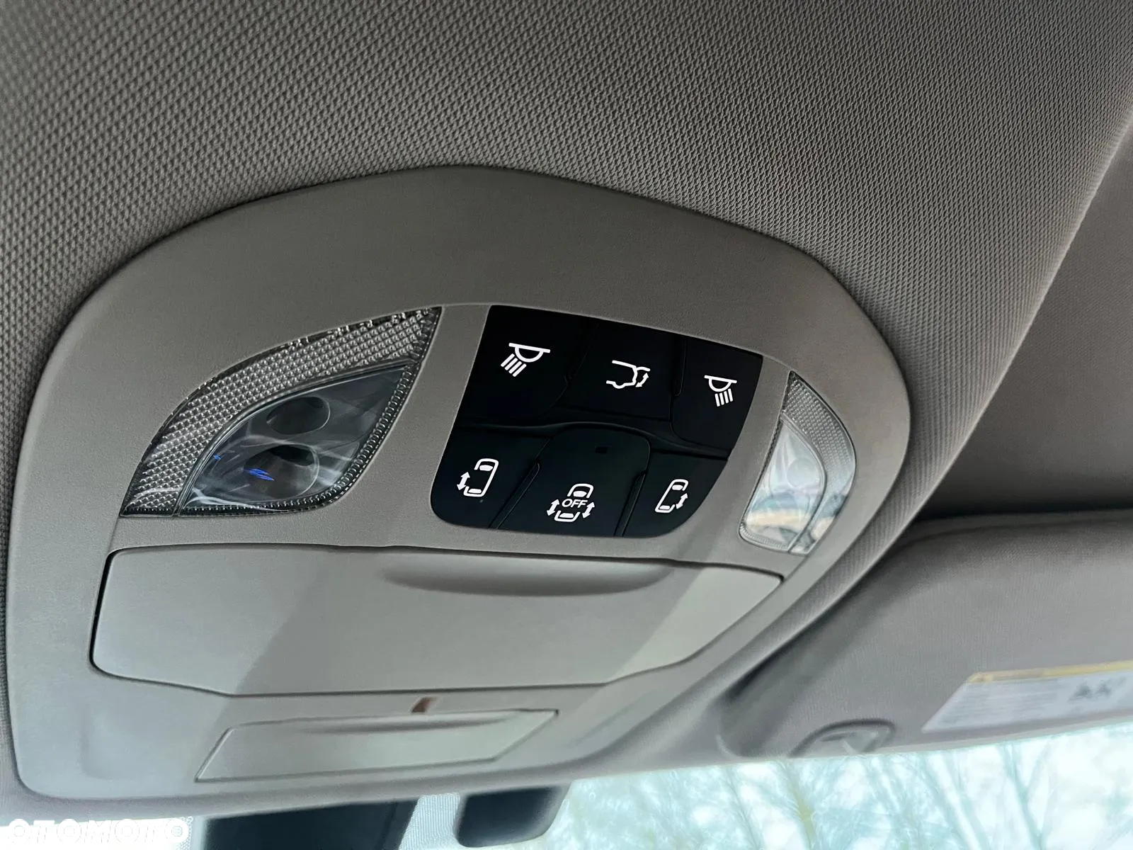 Chrysler Pacifica - 36