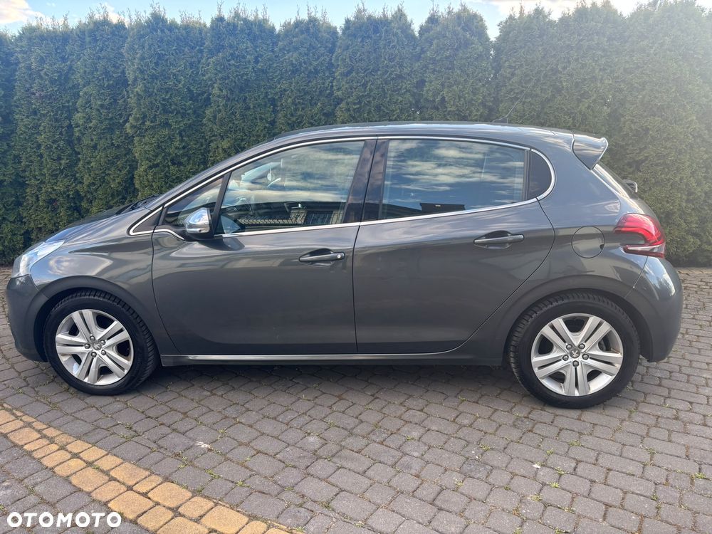 Peugeot 208 - 2