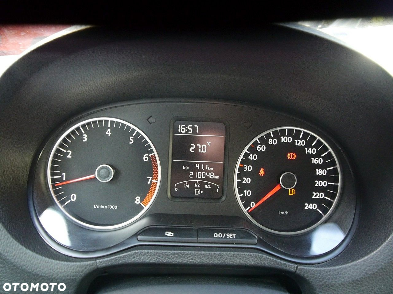 Volkswagen Polo 1.4 16V Comfortline - 26