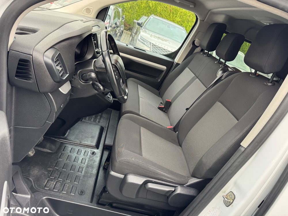Peugeot Expert Jumpy Scudo Proace Brygadówka 6 osób - 18
