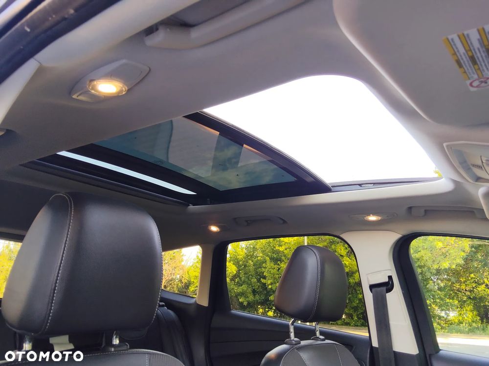 Ford Kuga 1.6 EcoBoost 2x4 Titanium - 18