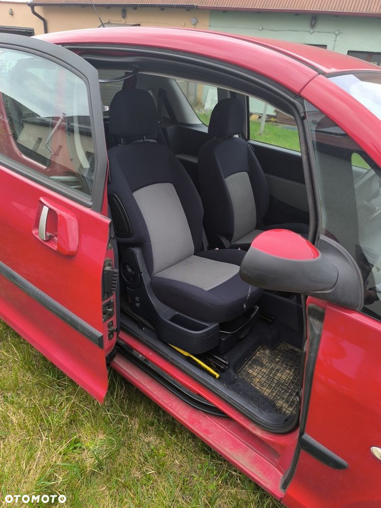 Peugeot 1007 - 8