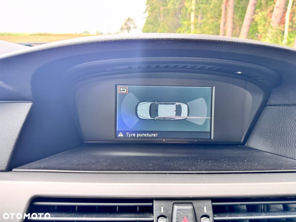 BMW Seria 5 520i - 9