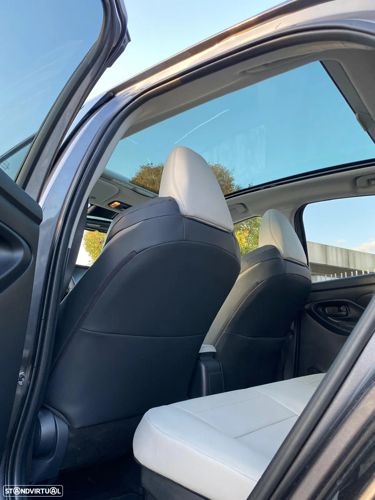 Toyota Yaris 1.5 HDF Luxury - 9