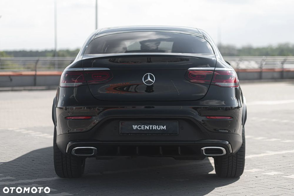 Mercedes-Benz GLC - 11